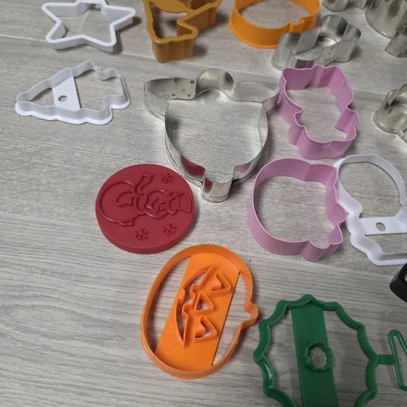 Random Various Cookie Cutter - Picture 2 of 8